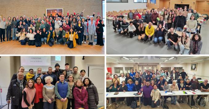 Foto compuesta de personas en cuatro países diferentes reunidas en el interior de un establecimiento posan para una foto de grupo.